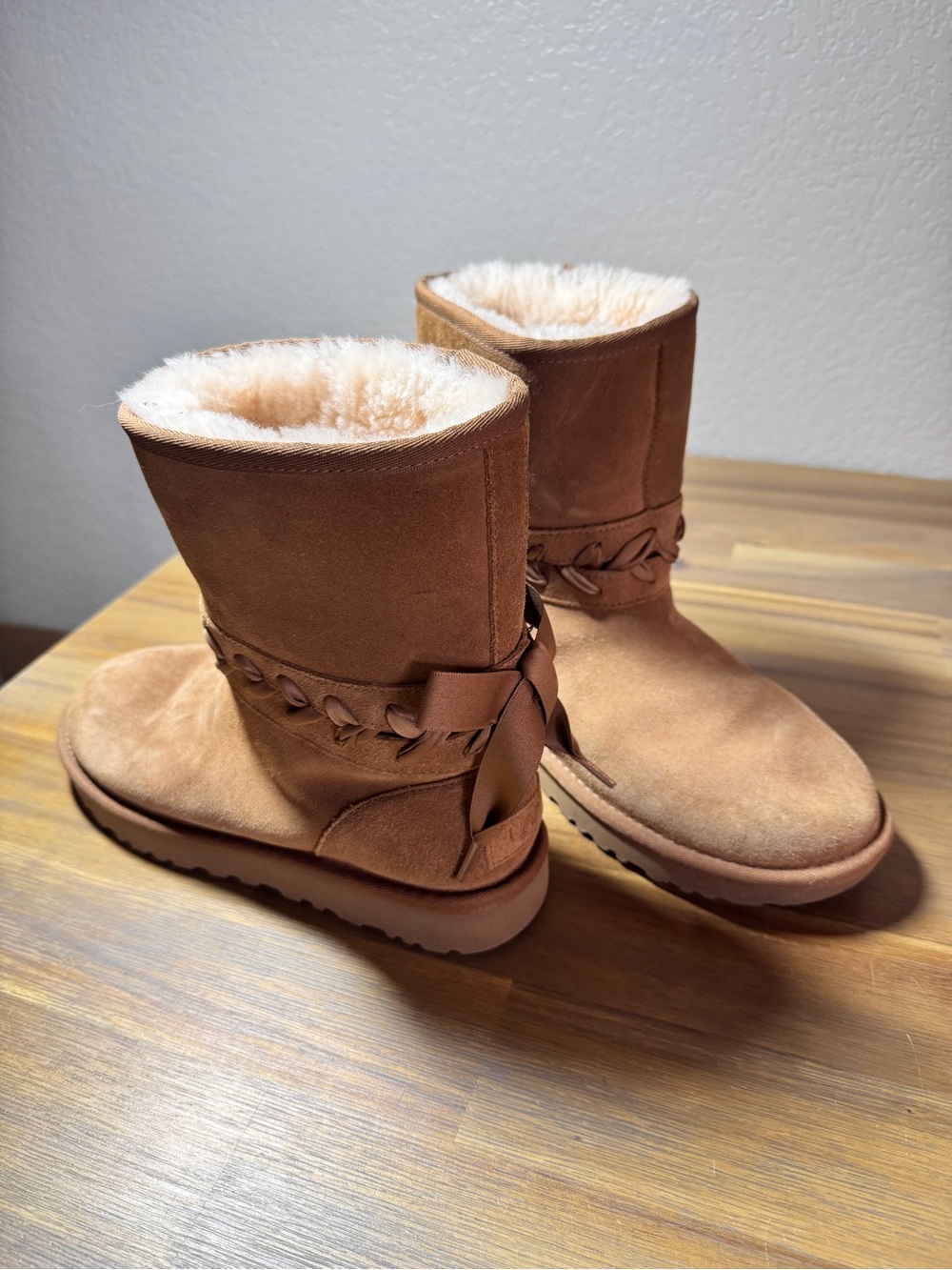 Ugh Classic Lace Short Boots, Suede Chestnut, Size 7
